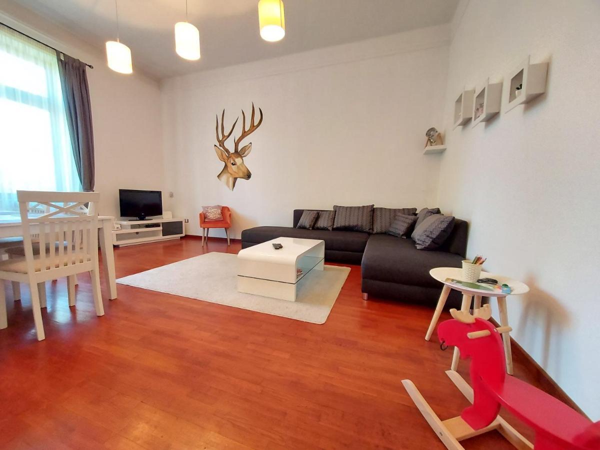 Deak Apartman Шопрон Экстерьер фото
